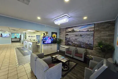 Photo 4 - Travelodge by Wyndham Livonia/Canton/Novi Detroit Area