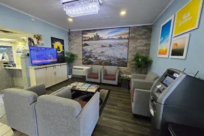 Photo 5 - Travelodge by Wyndham Livonia/Canton/Novi Detroit Area