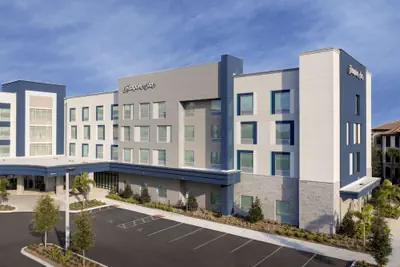 Photo 2 - Hampton Inn Orlando Southeast Nona
