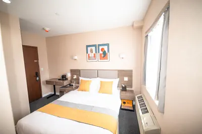 Photo 4 - Flushing Garden Hotel