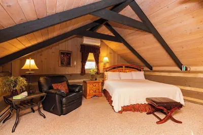 Photo 5 - Azalea Garden Inn