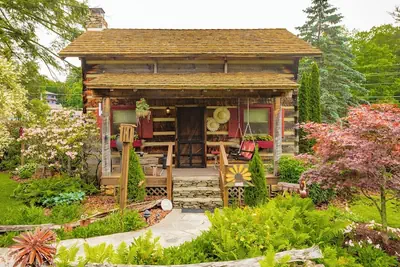 Photo 3 - Azalea Garden Inn