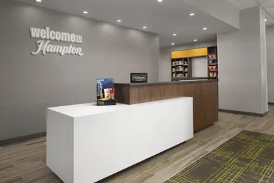 Photo 4 - Hampton Inn & Suites Somerset