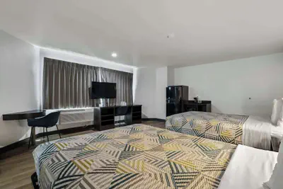 Photo 5 - Studio 6 Suites Escondido, CA