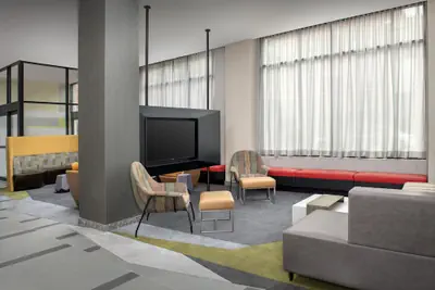 Photo 4 - SpringHill Suites by Marriott New York Queens