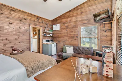 Photo 5 - Rivers Edge Treehouses