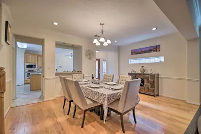 Photo 4 - 2,500 Sq Ft Townhome - Walk to Central River Oaks!