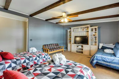 Photo 2 - Spacious Tierra Amarilla Ranch House w/ Deck!