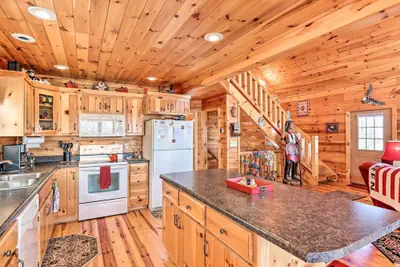 Photo 2 - Wheelchair-accessible Murphy Cabin w/ Fire Pit!