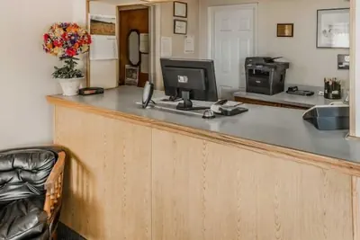 Photo 3 - Horseshoe Curve Lodge