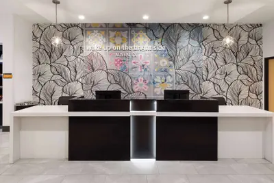 Photo 3 - La Quinta Inn & Suites by Wyndham Austin Parmer/Tech Ridge