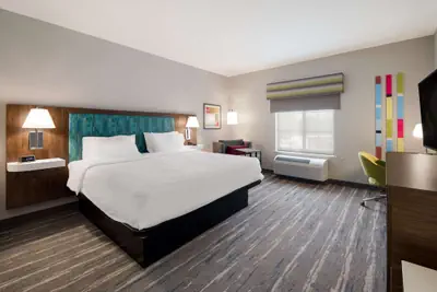 Photo 5 - Hampton Inn Concord
