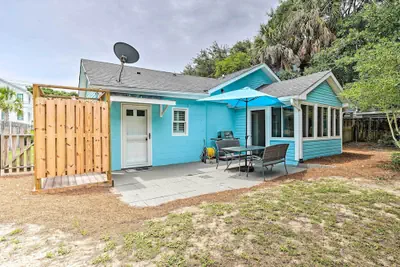 Photo 3 - Beachy Isle of Palms Home: 1 Block to Coast!