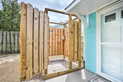 Photo 5 - Beachy Isle of Palms Home: 1 Block to Coast!