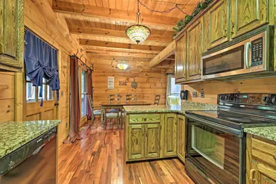 Photo 5 - Lakefront Coalmont Cabin on 5 Acres w/ Dock!
