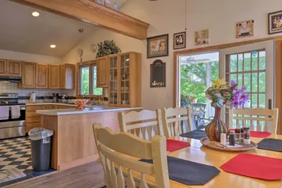 Photo 2 - Charming Hanoverton Cottage on Guilford Lake!