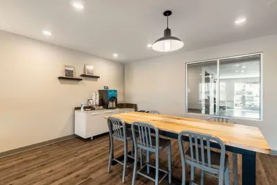 Photo 4 - WoodSpring Suites Moreno Valley
