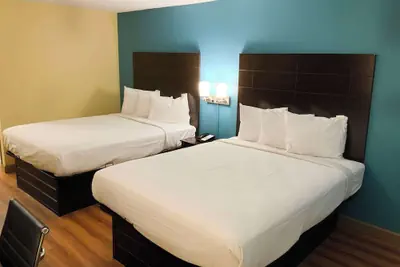 Photo 4 - Days Inn by Wyndham Troy IL