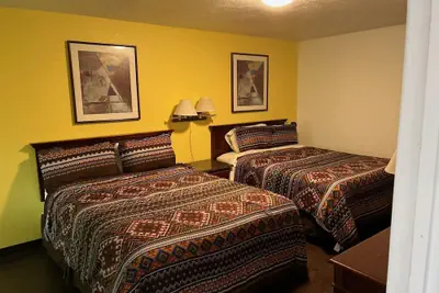 Photo 4 - Vernals Best Value Inn