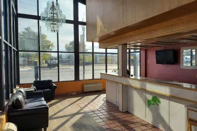 Photo 2 - Vernals Best Value Inn