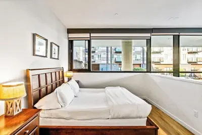 Photo 4 - Airy and Open Corner Loft - 92 Walkscore