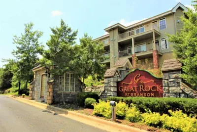 Photo 2 - Branson's Great Rock Retreat