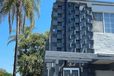 Photo 2 - Sunshine Motel