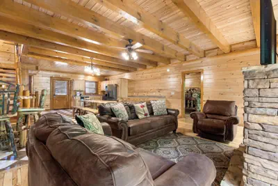 Photo 3 - Mountain Cinema Lodge by Jackson Mountain Rentals