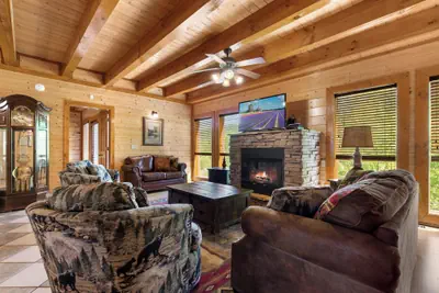 Photo 5 - Mountain Theatre Lodge by Jackson Mountain Rentals