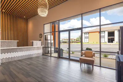 Photo 4 - Ramada by Wyndham Studio Suites Dothan