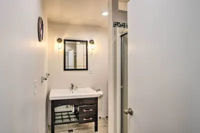 Photo 2 - Convenient Burien Getaway: 12 Mi to Dtwn Sea!