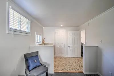 Photo 4 - Convenient Burien Getaway: 12 Mi to Dtwn Sea!
