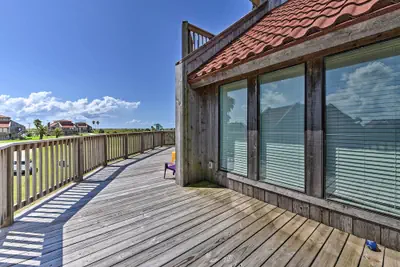 Photo 4 - Matagorda Townhome W/deck, Views, Pool Access