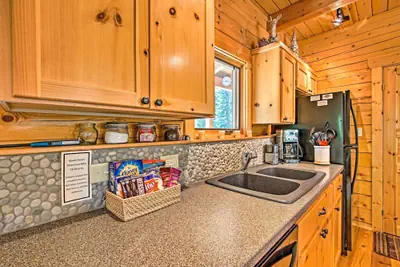 Photo 4 - Cle Elum Mountain Cabin w/ Hot Tub & Trails!