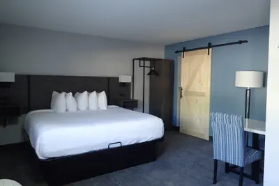 Photo 3 - Ponderosa Lodge, an Ascend Collection Hotel