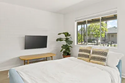Photo 4 - Lovely 1-bedroom condo in Biltmore