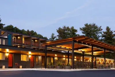 Photo 2 - Rhode's Motor Lodge
