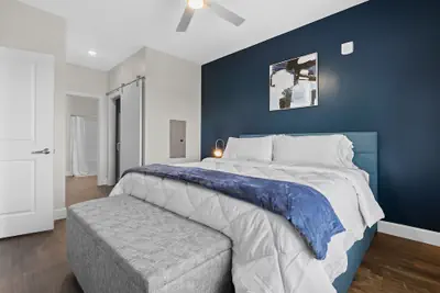 Photo 4 - Beverly Hills Penthouse Suite