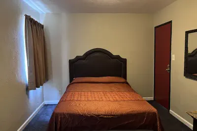 Photo 2 - Miller Hotel