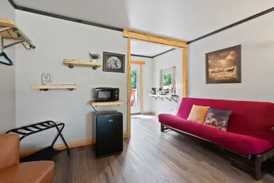 Photo 4 - Lake Village Lodge