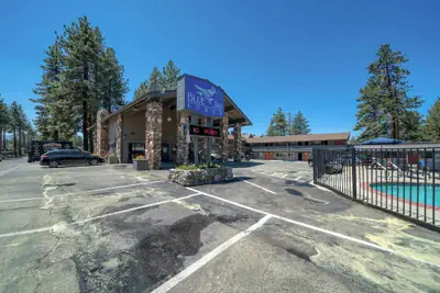 Photo 2 - Blue Jay Lodge