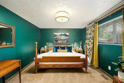 Photo 2 - The East End Retreat