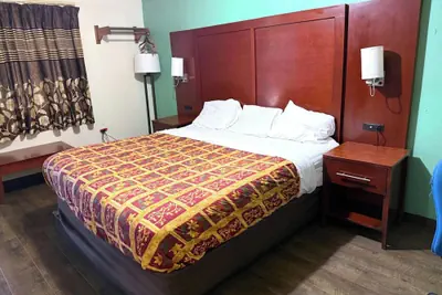 Photo 3 - Hillcrest Motel By OYO Aurora IN Near Lawrenceburg