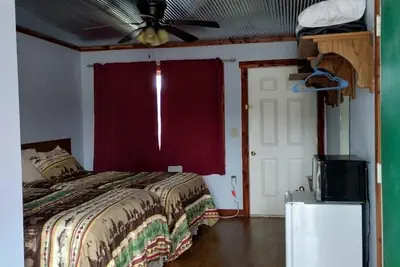 Photo 4 - Anglers Riverfront Motel