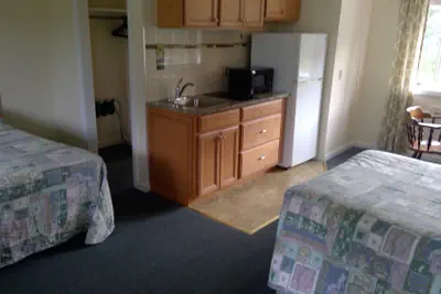 Photo 3 - Village Green Motel