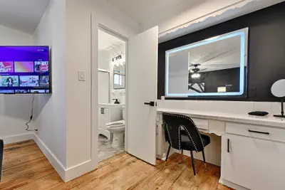 Photo 5 - CityPlace bnb