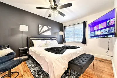 Photo 4 - CityPlace bnb
