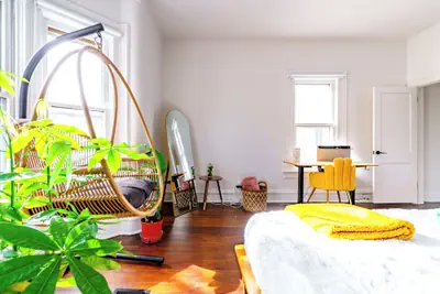 Photo 3 - Jungle House Luxury Stays - Downtown Chillicothe
