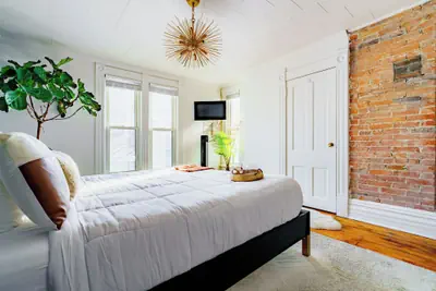 Photo 3 - Jungle House Luxury Stays - Downtown Columbus & Short North