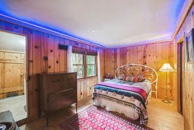 Photo 4 - Root-stone Lodge 4 Bedroom Cabin by RedAwning